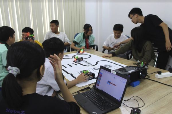 Lập trình là yếu tố quan trọng trong giáo dục STEM