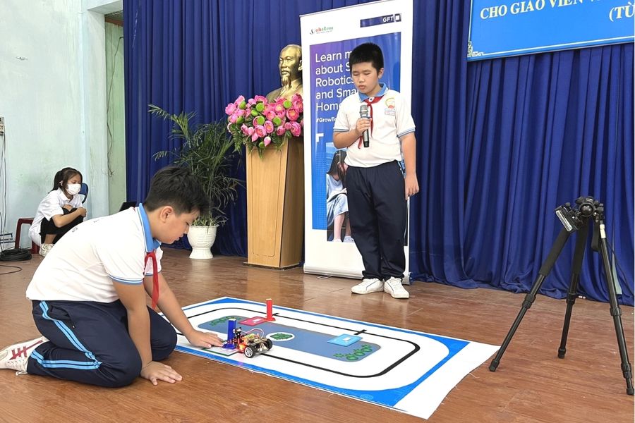Các dự án STEM về Robotics tại cuộc thi Hackathon