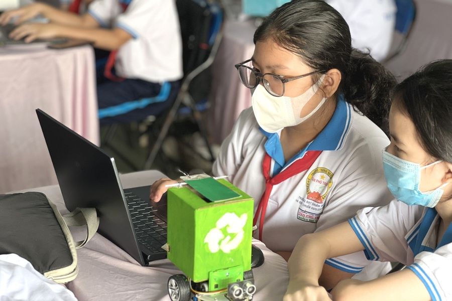 Các dự án STEM về Robotics tại cuộc thi Hackathon