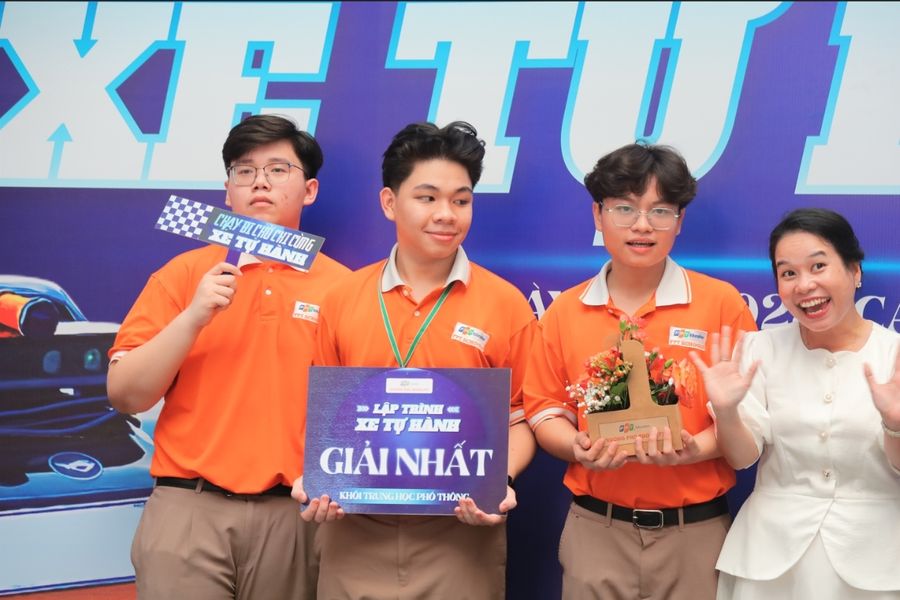 Giải Nhất khối THPT tại FSCHOOL 2023