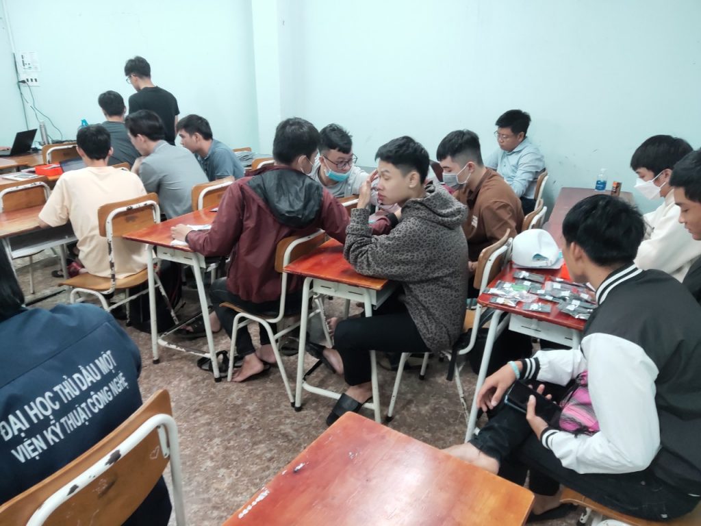 Mở lớp học Robotics cho sinh viên tại trường Đại học Thủ Dầu Một, Bình Dương
