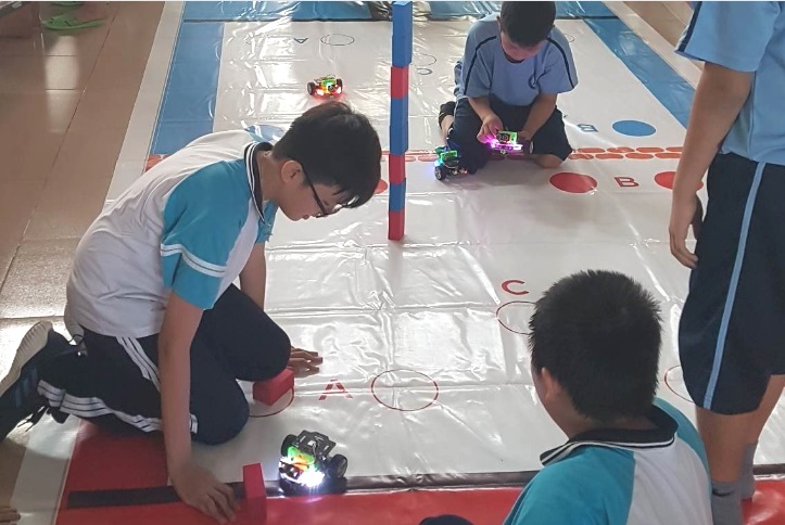 Tập huấn STEM về robot cho học sinh tại Quận 7