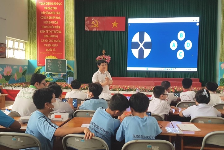 Tập huấn STEM về robot cho học sinh tại Quận 7, TP.HCM
