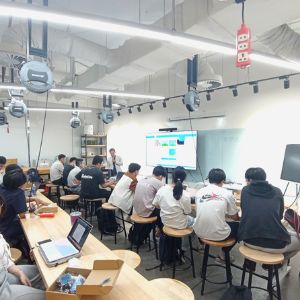 Workshop trải nghiệm kit vi điều khiển