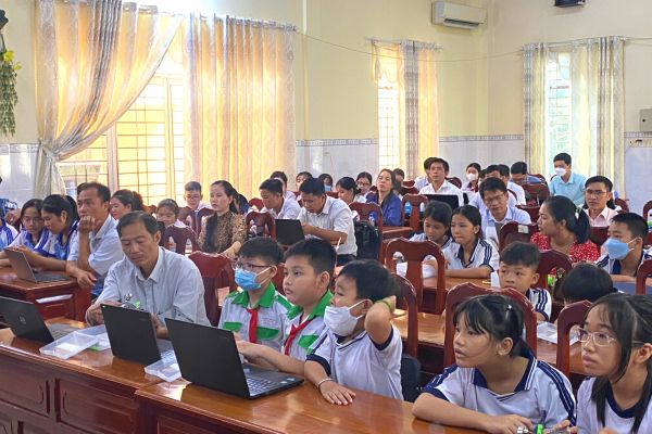 Buổi tập huấn STEM Robocon tại Đồng Tháp