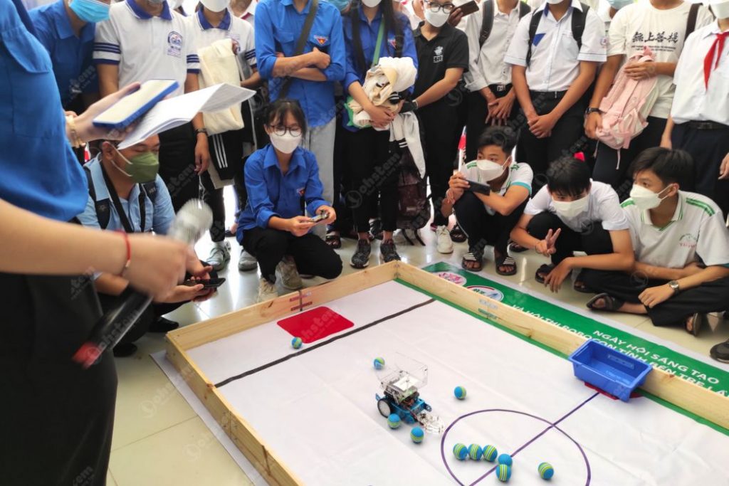 Ví dụ về dạy học STEM chủ đề Robotics