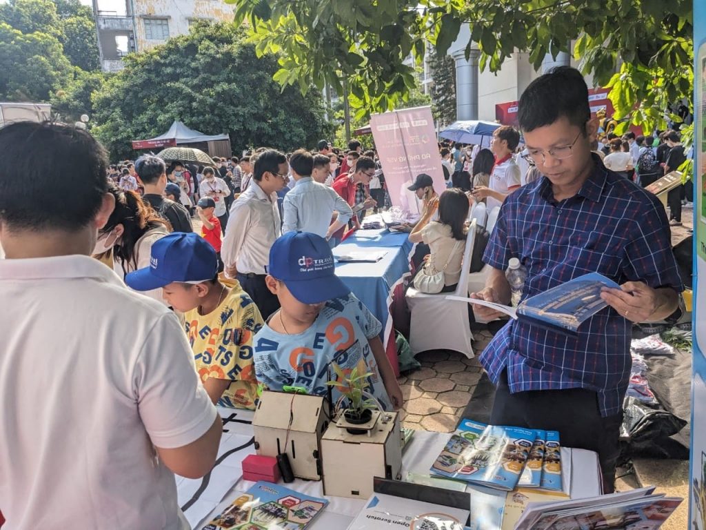 Hình ảnh gian hàng trải nghiệm OhStem tại VIET NAM STEM FESTIVAL 2023 