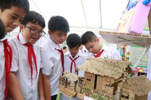 Sản phẩm STEM Tiểu học tại Ngày hội STEM huyện Tứ Kỳ 2023