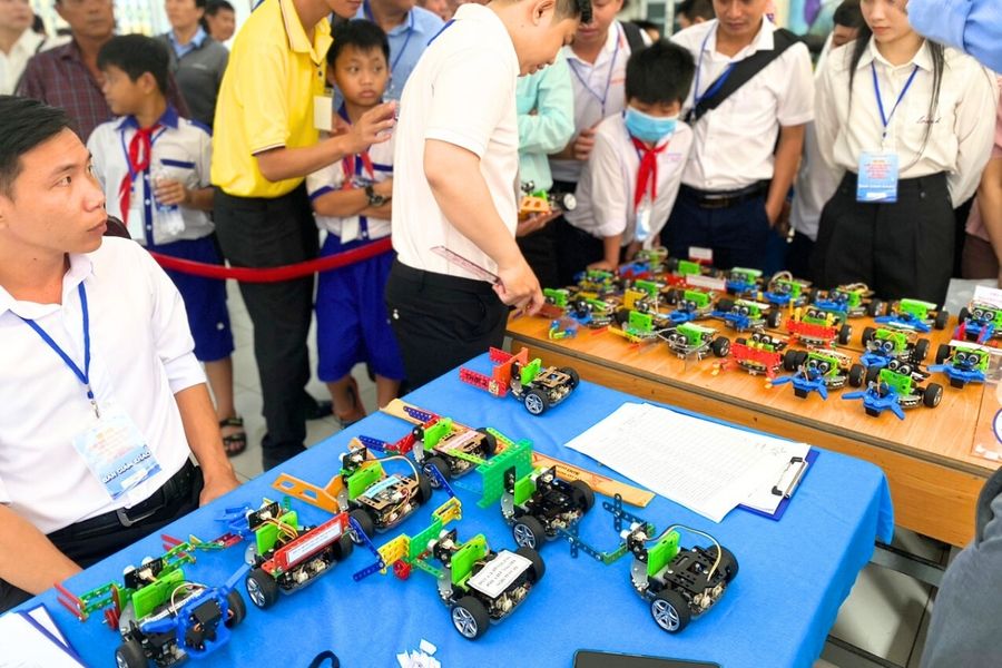 Hình ảnh tại Ngày hội STEM cấp tiểu học