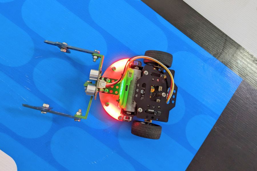 Ngoại hình độc đáo của robot Rover tại Ngày hội STEM cấp tiểu học ở Cần Thơ