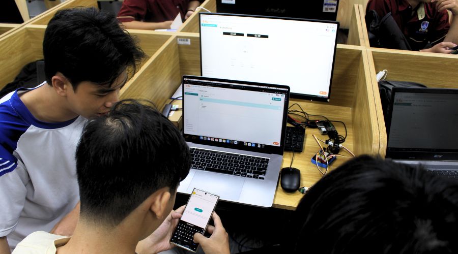 Tập huấn về IoT với Yolo UNO tại trường DH Nguyễn Tất Thành, TP. HCM