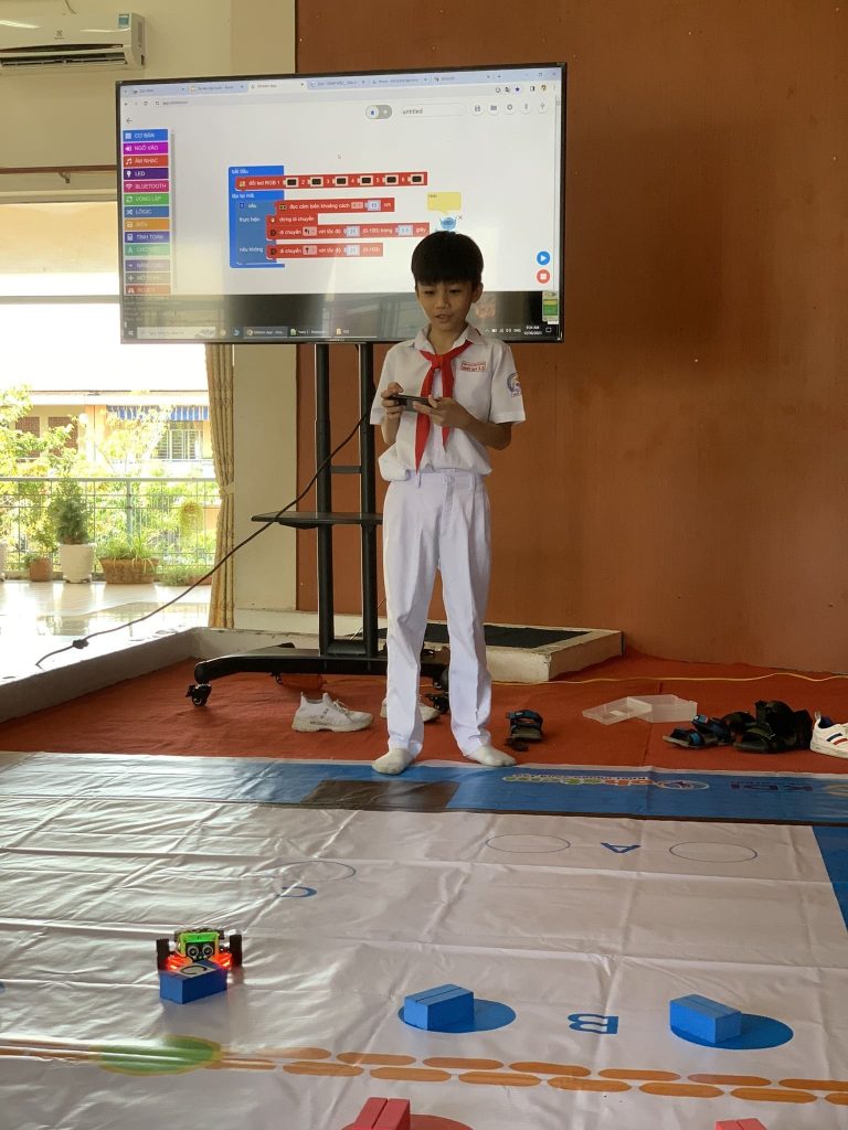 Hình ảnh tập huấn Robotics tại Cần Thơ