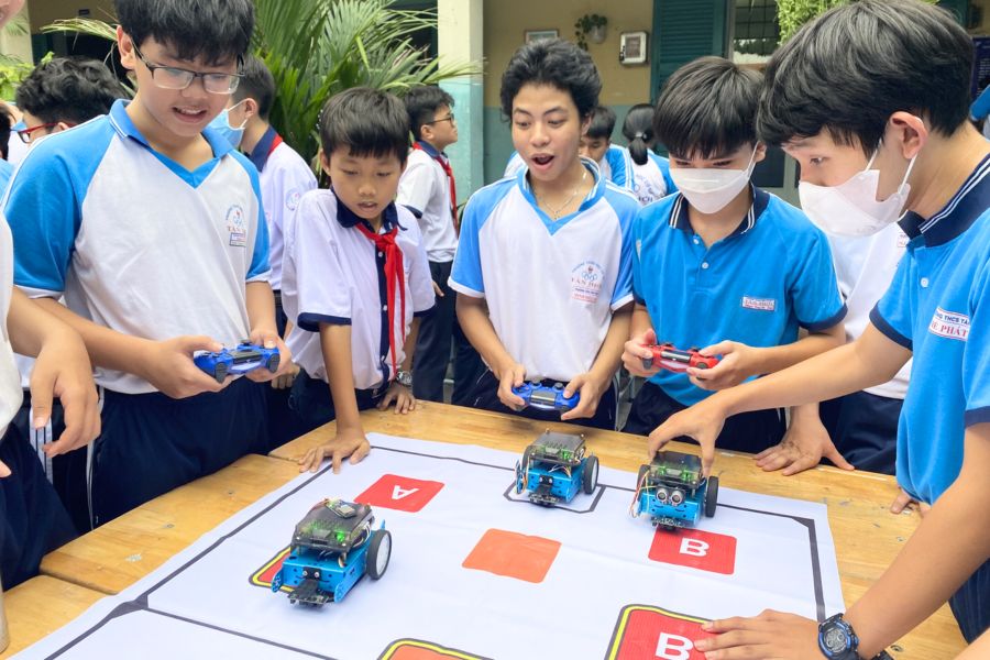 Hoạt động trải nghiệm STEM robot vận chuyển