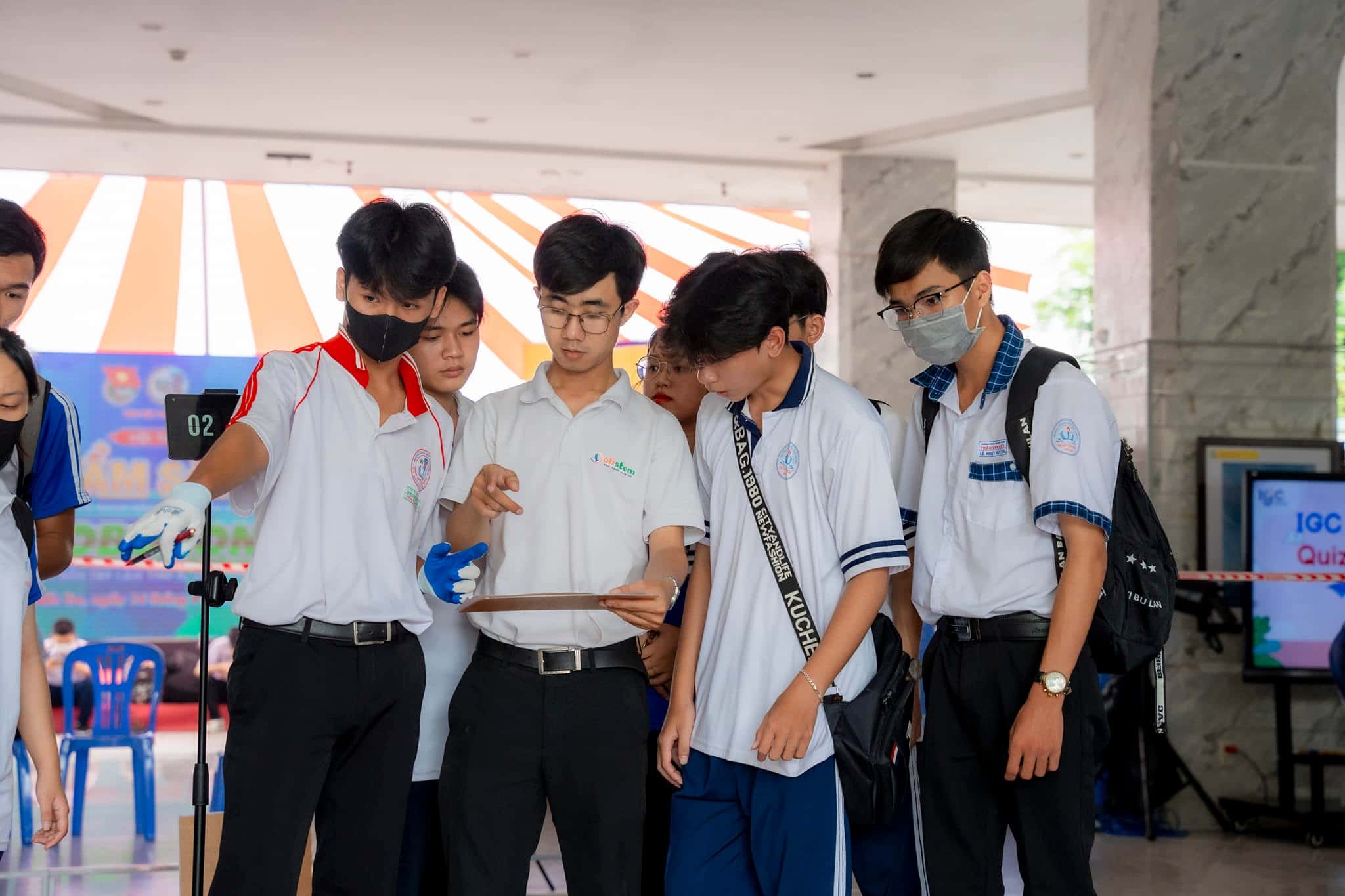 Giải thưởng được trao tại Robocon Bến Tre cấp THCS
