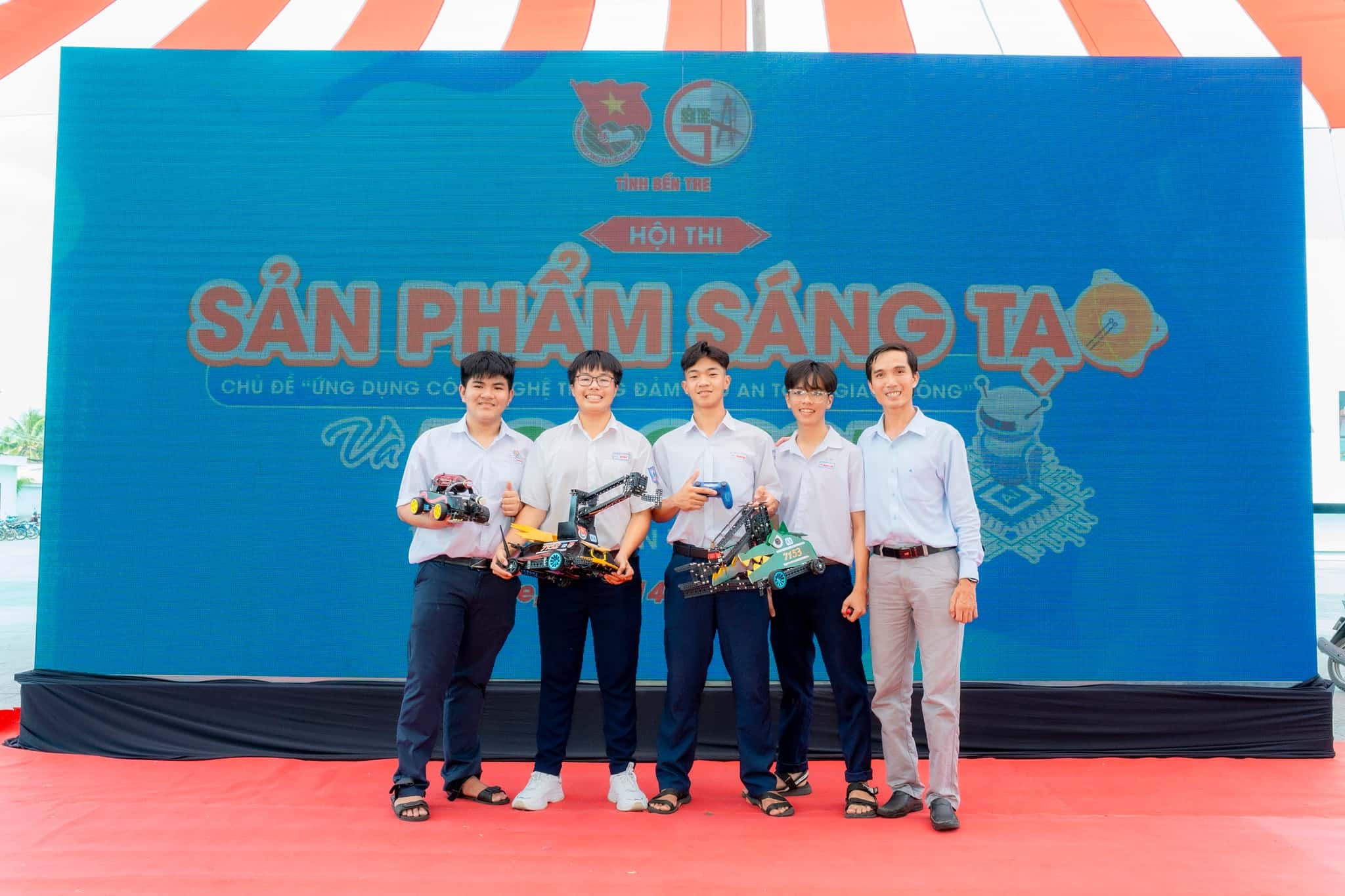 Giải thưởng được trao tại Robocon Bến Tre với ORC Kit