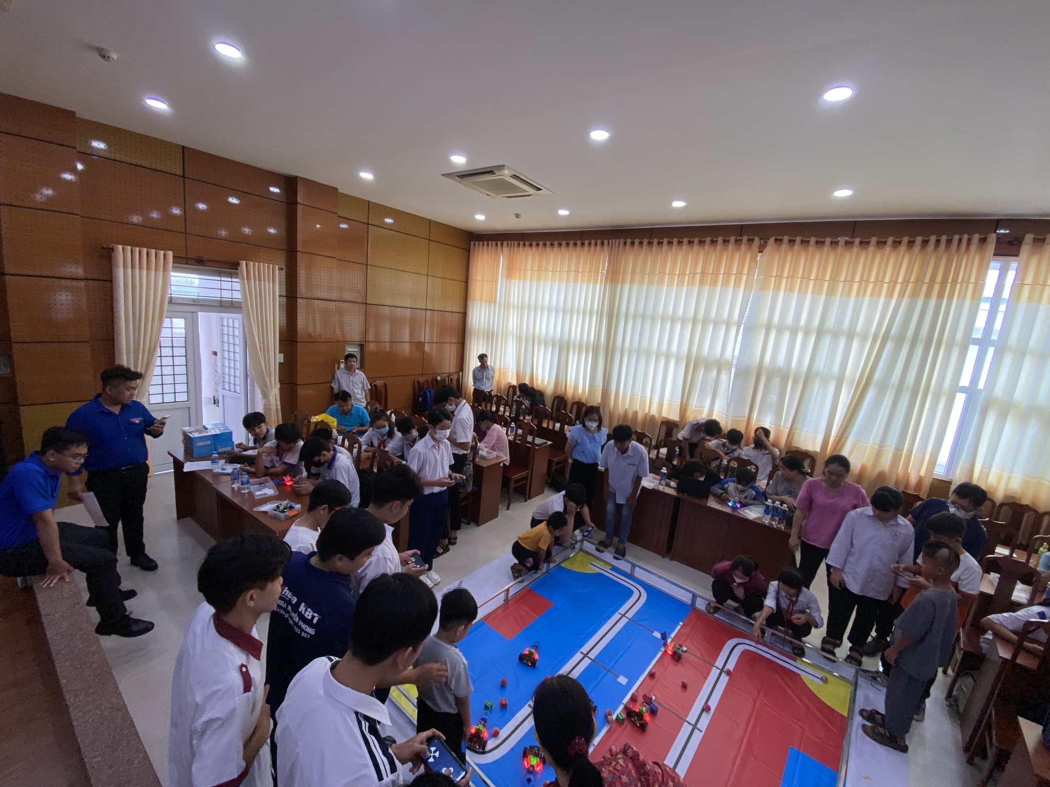 Tập huấn Robocon với robot Rover của OhStem tại Bến Tre