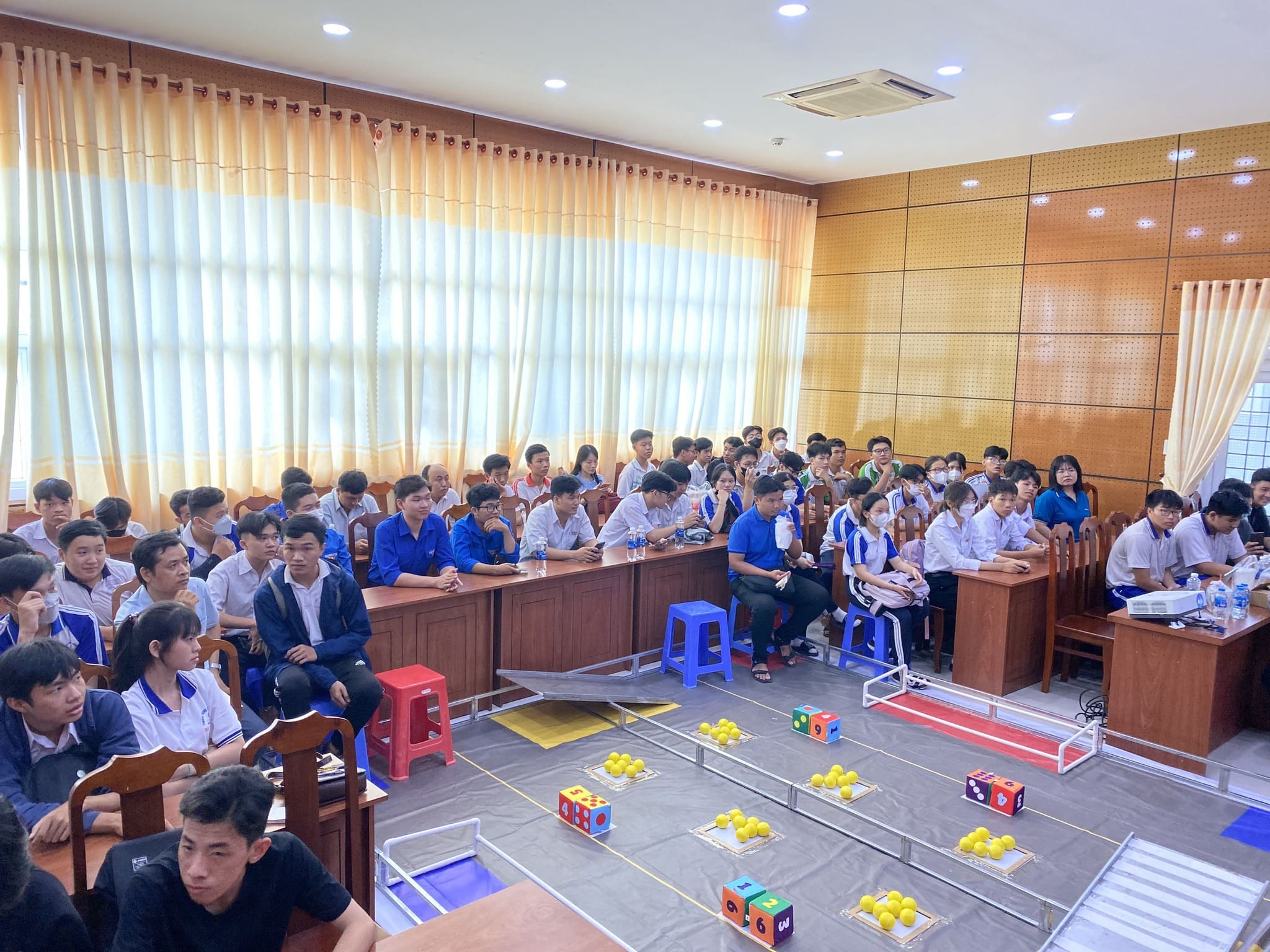 Tập huấn Robocon với kit ORC mới của OhStem tại Bến Tre