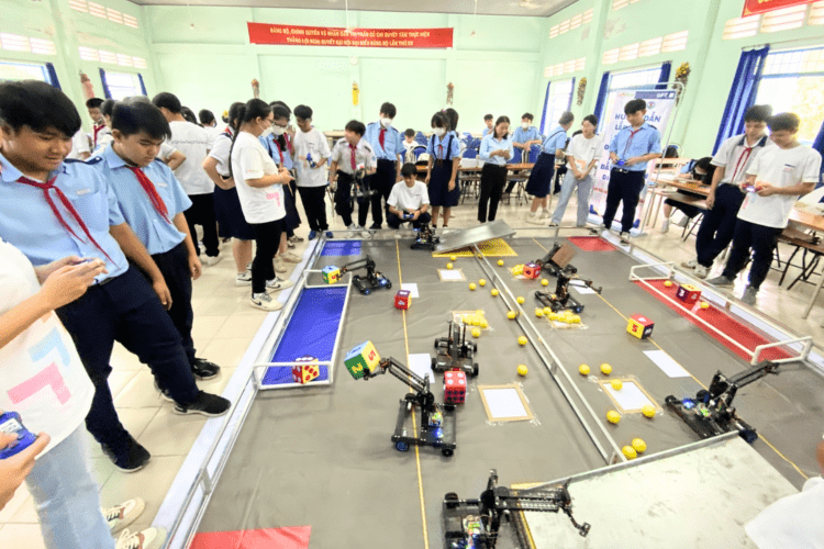 Workshop STEM với kit ORC của OhStem tại Củ Chi