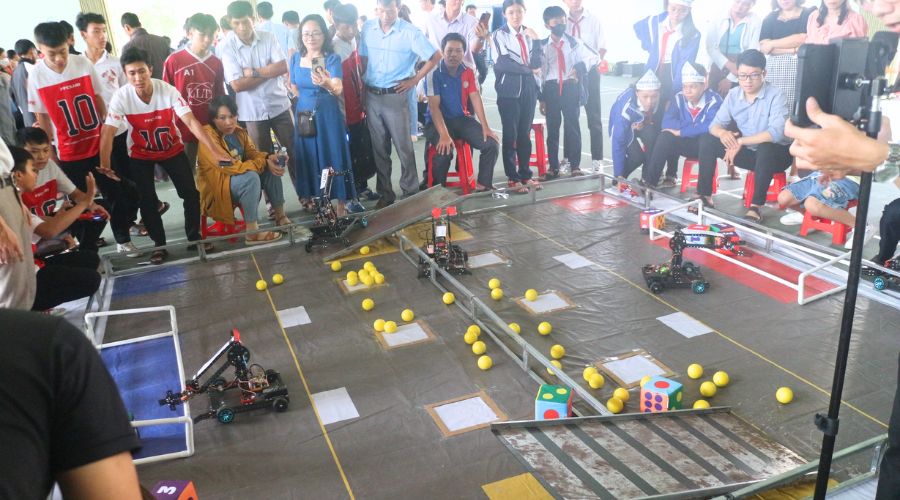 Cuộc thi ORC Robocon tại Đak Pơ Gia Lai cùng OhStem