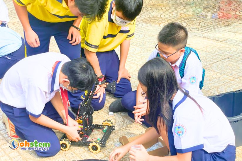 Giải đấu Robotics và gian hàng trải nghiệm tại Ngày hội Giáo dục và Khoa học - Sáng tạo Quận 5