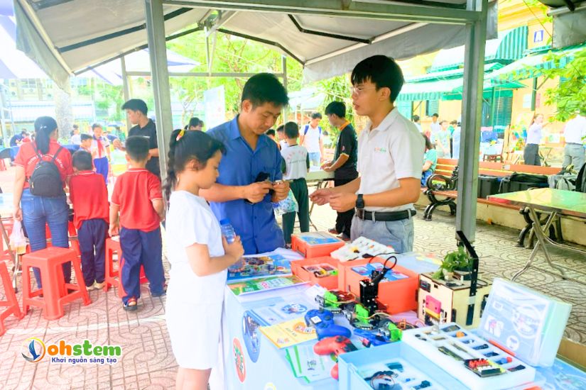 Gian hàng trải nghiệm tại ngày hội