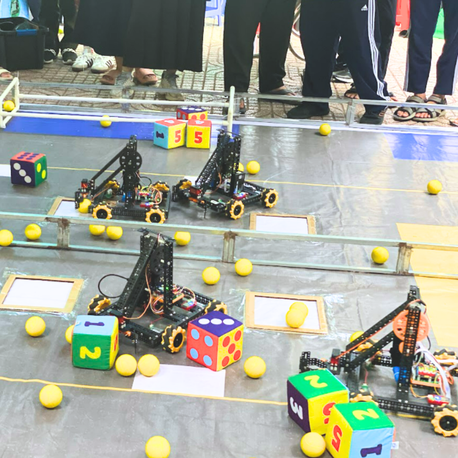 Giải đấu Robotics và gian hàng trải nghiệm tại Ngày hội Giáo dục và Khoa học - Sáng tạo Quận 5