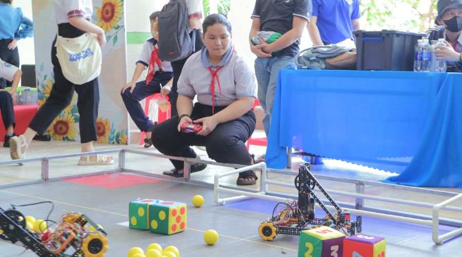 Hội thi Liên hoan CLB với robot ORC K3 tại Củ Chi