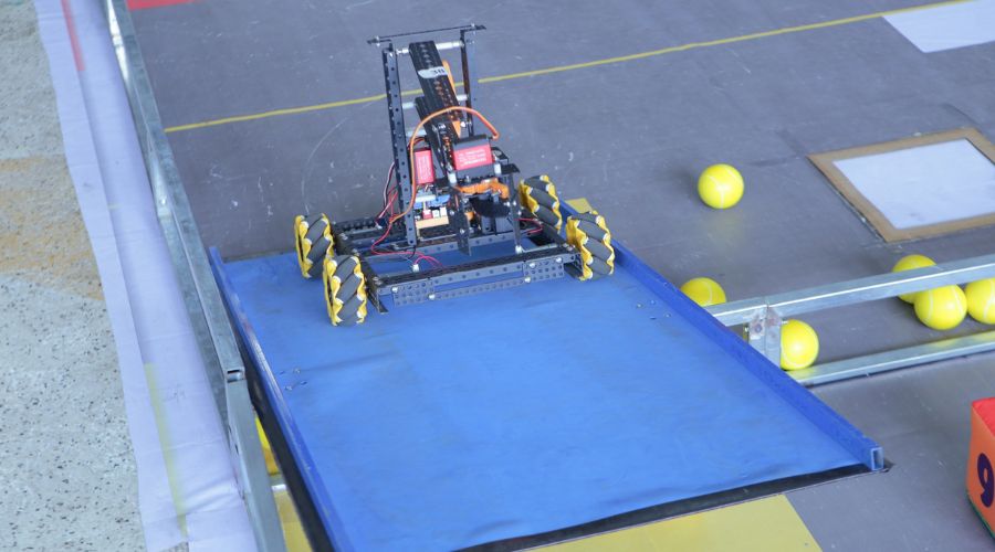 Hội thi Liên hoan CLB với robot ORC K3 tại Củ Chi